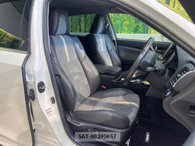 Toyota CROWN HYBRID 2017-03 8547360-8