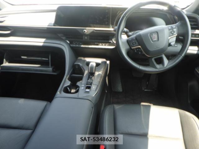Toyota CROWN HYBRID 2023 8547906-2