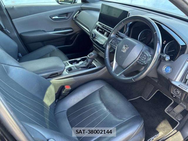 Toyota CROWN HYBRID 2022-02 8547923-5