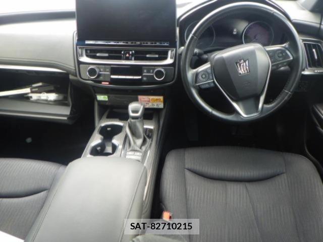 Toyota CROWN HYBRID 2021-08 8547929-2