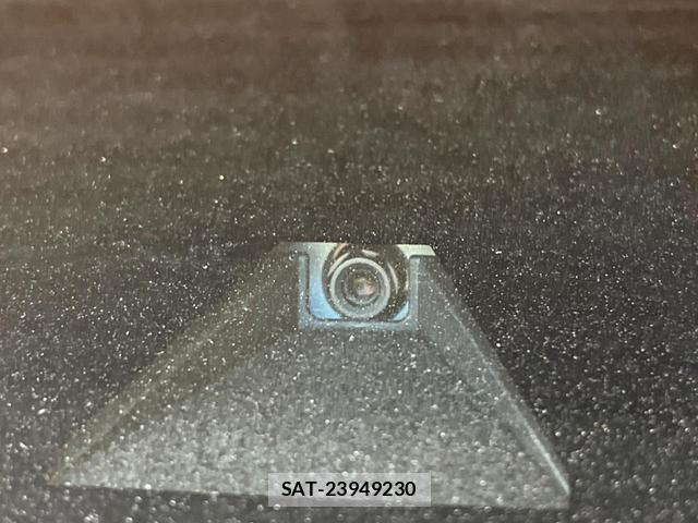 Toyota CROWN HYBRID 2021-07 8548432-4
