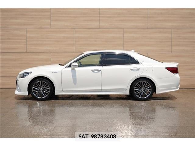 Toyota CROWN HYBRID 2013-05 8549318-3