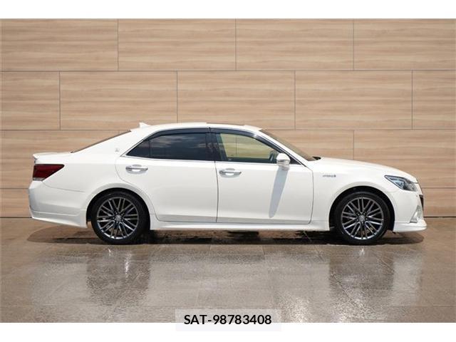 Toyota CROWN HYBRID 2013-05 8549318-4