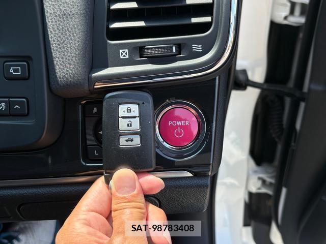Toyota CROWN HYBRID 2013-05 8549318-8