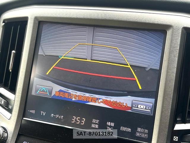 Toyota CROWN HYBRID 2017-03 8549373-3