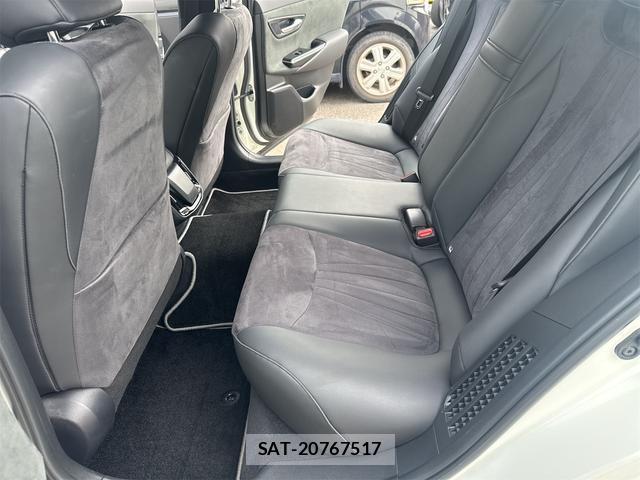Toyota CROWN HYBRID 2019-08 8549380-18