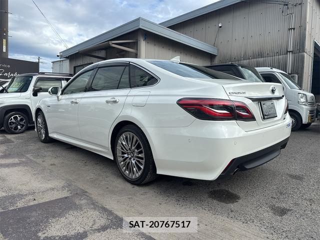 Toyota CROWN HYBRID 2019-08 8549380-8