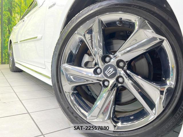 Toyota CROWN HYBRID 2019-07 8549694-12