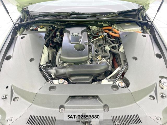 Toyota CROWN HYBRID 2019-07 8549694-17