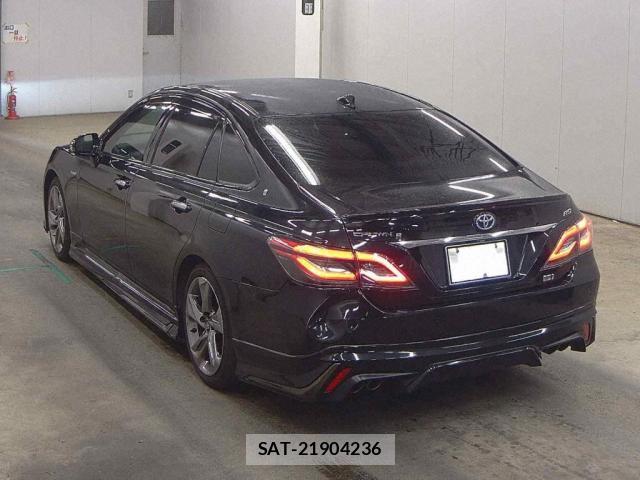 Toyota CROWN HYBRID 2018-06 8549859-1