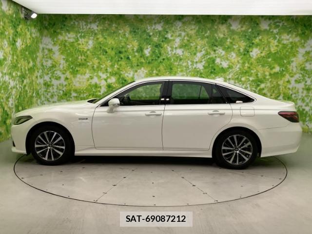 Toyota CROWN HYBRID 2019-11 8550098-1