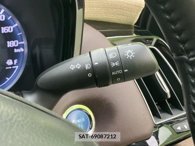 Toyota CROWN HYBRID 2019-11 8550098-15