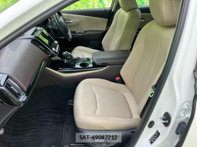 Toyota CROWN HYBRID 2019-11 8550098-5