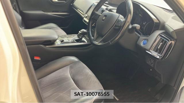 Toyota CROWN HYBRID 2019-02 8550387-5