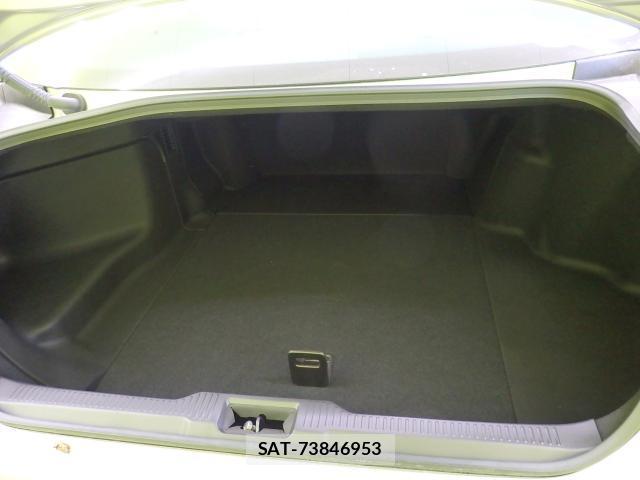 Toyota CROWN HYBRID 2019-03 8550882-12