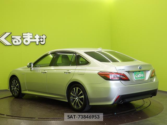 Toyota CROWN HYBRID 2019-03 8550882-16