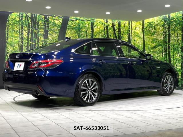 Toyota CROWN HYBRID 2019-07 8551059-17