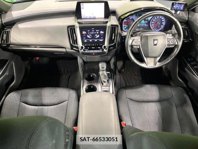 Toyota CROWN HYBRID 2019-07 8551059-2