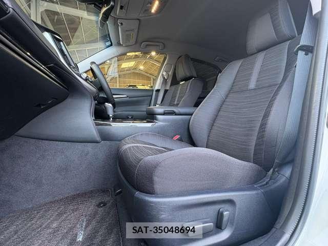Toyota CROWN HYBRID 2018-04 8551188-6