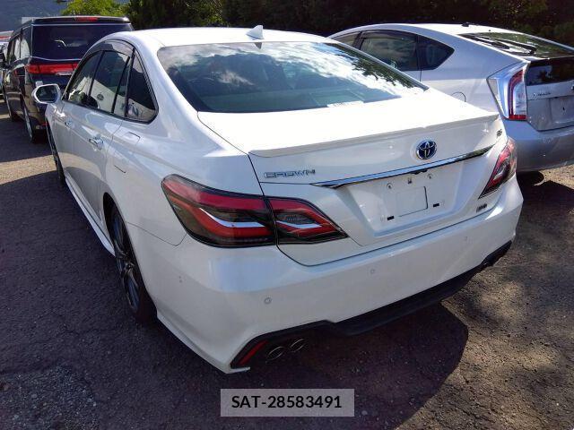 Toyota CROWN HYBRID 2018-09 8551274-1