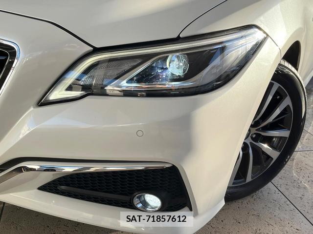 Toyota CROWN HYBRID 2018-12 8551362-10