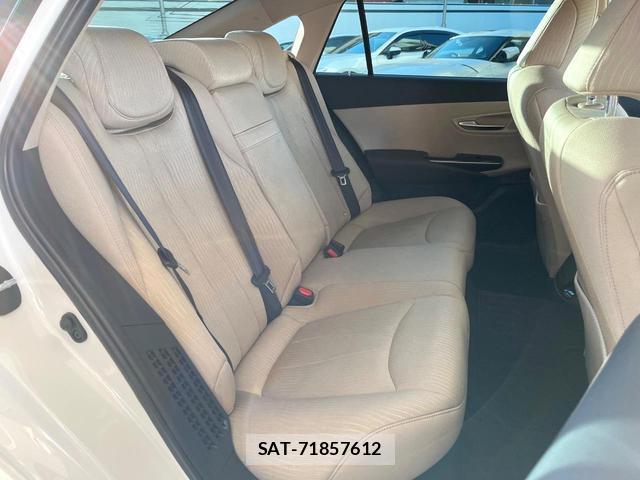 Toyota CROWN HYBRID 2018-12 8551362-8
