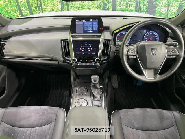 Toyota CROWN HYBRID 2019-10 8551730-1