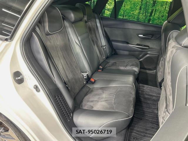 Toyota CROWN HYBRID 2019-10 8551730-8