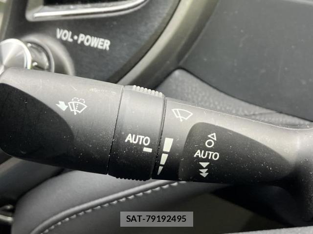 Toyota CROWN HYBRID 2018-02 8552680-16