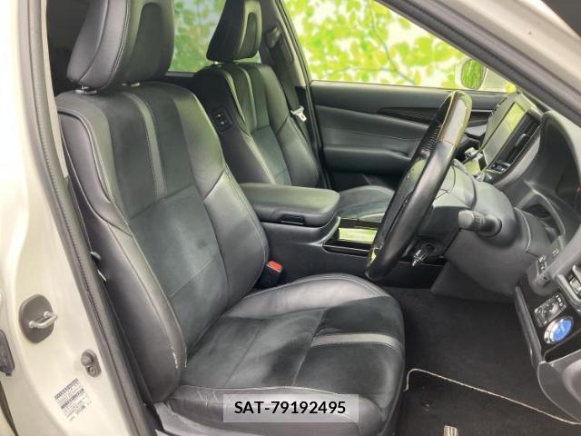 Toyota CROWN HYBRID 2018-02 8552680-3