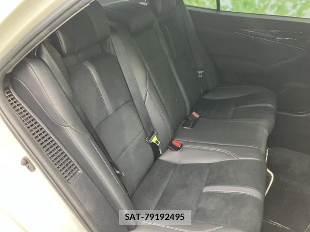 Toyota CROWN HYBRID 2018-02 8552680-4