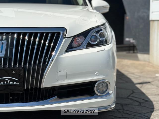 Toyota CROWN MAJESTA 2014-12 8545905-12