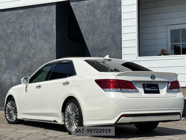 Toyota CROWN MAJESTA 2014-12 8545905-16