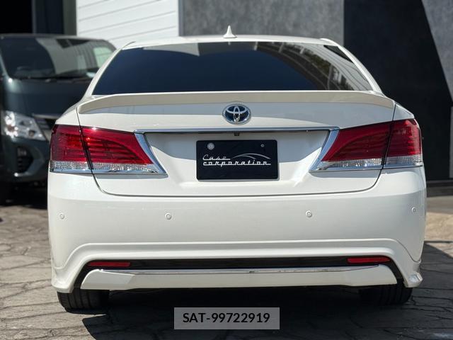 Toyota CROWN MAJESTA 2014-12 8545905-3