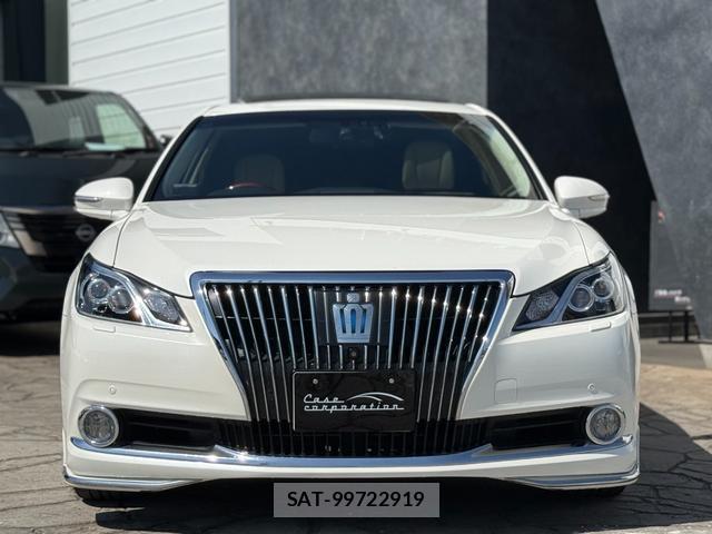 Toyota CROWN MAJESTA 2014-12 8545905-7