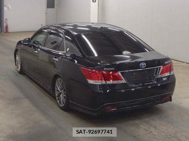 Toyota CROWN MAJESTA 2013-11 8550843-4