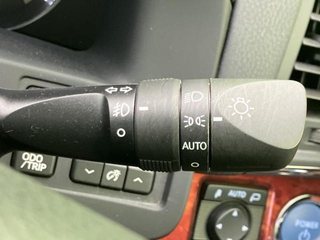 Toyota CROWN MAJESTA 2016-04 8552653-13