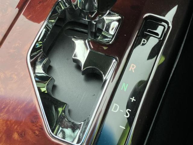 Toyota CROWN MAJESTA 2016-04 8552653-15