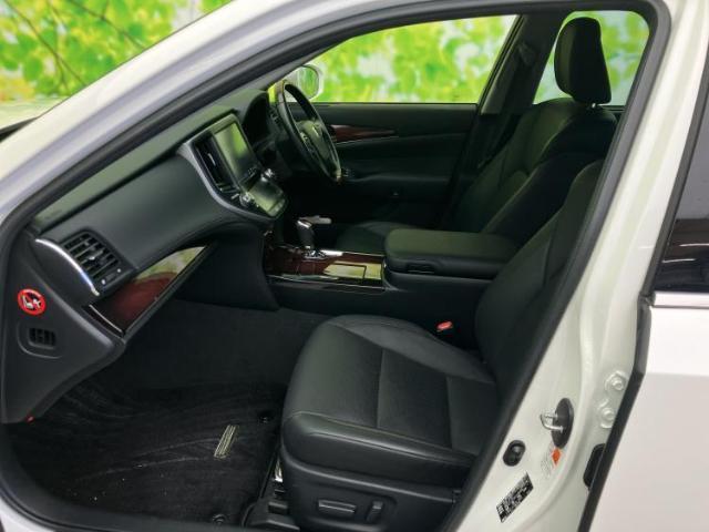 Toyota CROWN MAJESTA 2016-04 8552653-5
