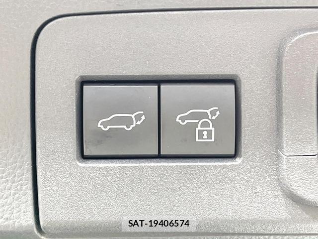 Toyota CROWN 2025-03 8547117-8