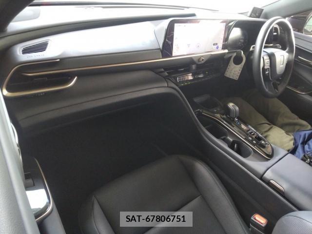 Toyota CROWN 2024-01 8547881-2