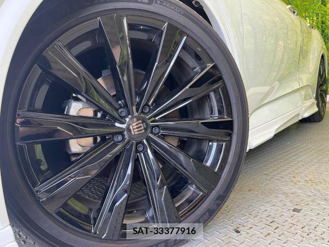 Toyota CROWN 2025-04 8548590-12