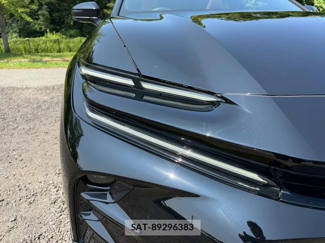 Toyota CROWN 2024-06 8549886-10