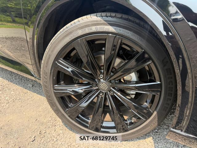 Toyota CROWN 2024-11 8549888-11