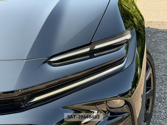 Toyota CROWN 2025-11 8549889-3