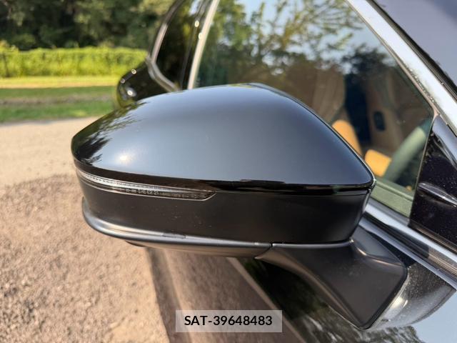Toyota CROWN 2025-11 8549889-5