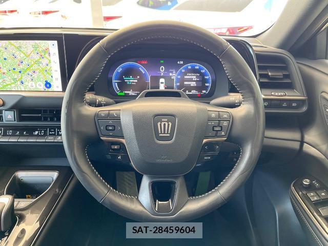 Toyota CROWN 2024-10 8551361-5
