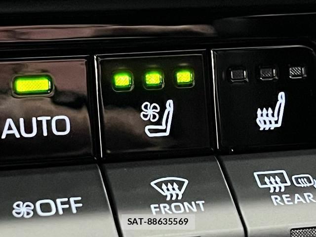 Toyota CROWN 2024-06 8551619-5