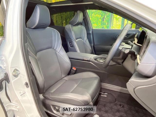 Toyota CROWN 2025-01 8551684-7