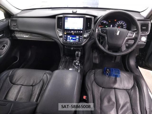 Toyota CROWN 2015-06 8545861-2